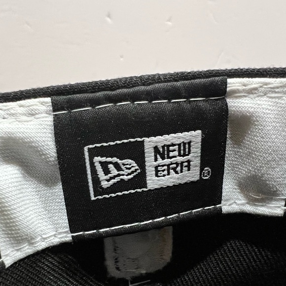 New Era, 59Fifty Fitted Hat, Los Angeles Lakers, 17x Champions, Black - Picture 9 of 10